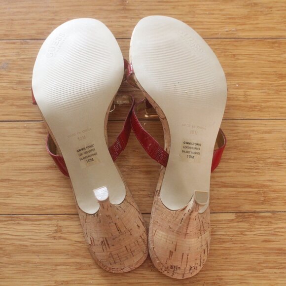 Guess Patent Leather Wood Detail Gold Hardware Strappy Thong Heels Size 10 - Picture 3 of 4